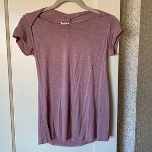Maurice’s Mauve XS partial open back short sleeve with tie. Super soft. Worn 2X